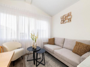 Beautiful chalet in Middelkerke, 300m from the sea